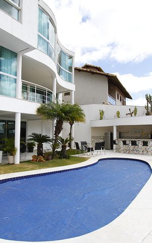 Casa à venda com 650m², 4 quartos e 3 vagasPiscina