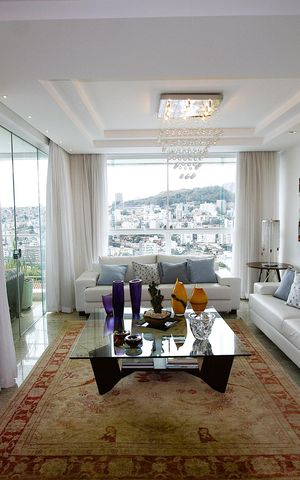 Casa à venda com 650m², 4 quartos e 3 vagasSala 1