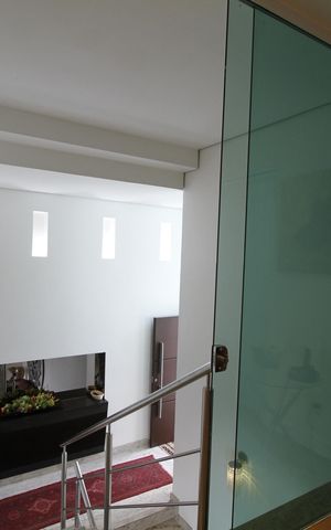 Casa à venda com 650m², 4 quartos e 3 vagasEscada