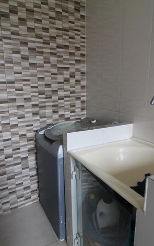 Casa de condomínio à venda com 136m², 3 quartos e 1 vagaÁrea de Serviço