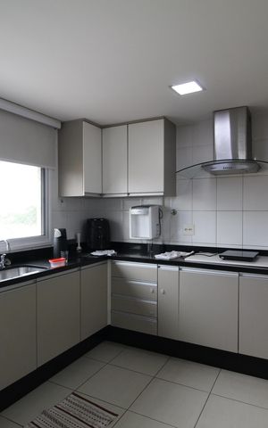 Casa de condomínio à venda com 163m², 4 quartos e 2 vagasCozinha