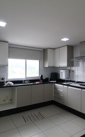 Casa de condomínio à venda com 163m², 4 quartos e 2 vagasCozinha