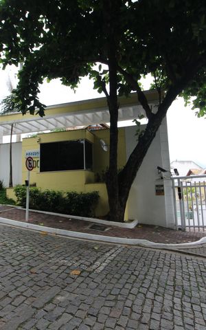 Casa de condomínio à venda com 163m², 4 quartos e 2 vagasFachada