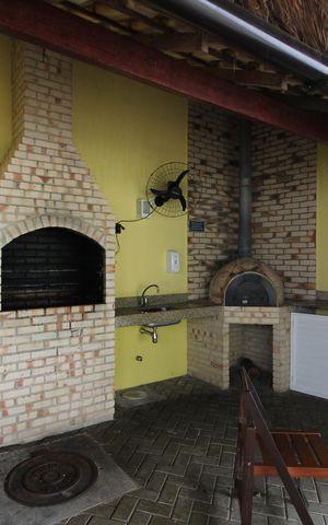 Casa de condomínio à venda com 163m², 4 quartos e 2 vagasÁrea Comum