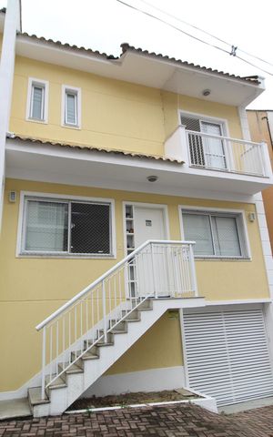 Casa de condomínio à venda com 163m², 4 quartos e 2 vagasFachada