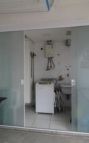 Casa de condomínio à venda com 163m², 4 quartos e 2 vagasÁrea de Serviço