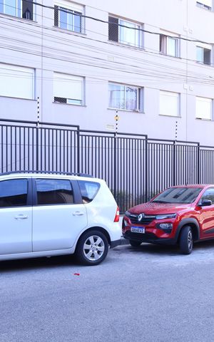 Apartamento para alugar com 35m², 2 quartos e sem vagaPlaca GRANDE instalada na fachada do condomínio, dia 13.08.2026 - Código da placa: FEWQ-1307