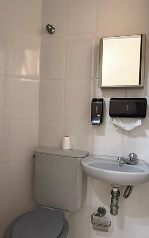 Apartamento para alugar com 166m², 4 quartos e 2 vagas Apartamento para alugar com 166m², 4 quartos e 2 vagasBanheiro de serviço