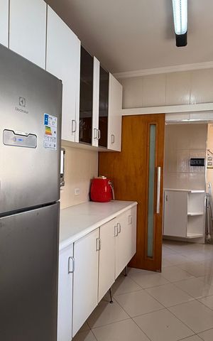 Apartamento para alugar com 166m², 4 quartos e 2 vagas Apartamento para alugar com 166m², 4 quartos e 2 vagasCozinha