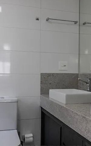 Apartamento para alugar com 135m², 4 quartos e 4 vagasSuíte 1 - Banheiro 