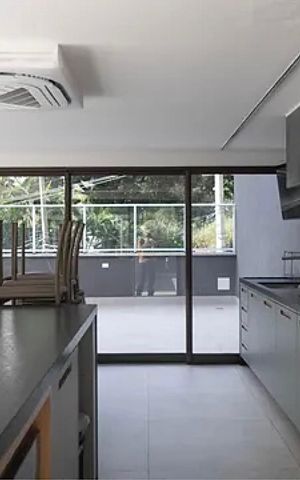 Apartamento para alugar com 135m², 4 quartos e 4 vagasÁrea comum - Salão de festas
