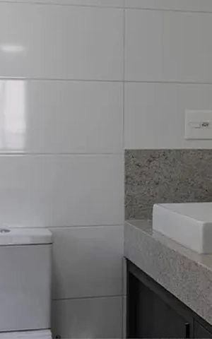 Apartamento para alugar com 135m², 4 quartos e 4 vagasSuíte 1 - Banheiro 