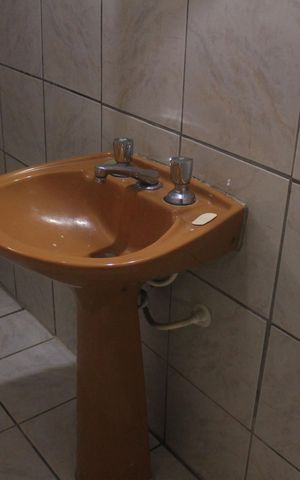 Casa à venda com 125m², 2 quartos e 2 vagasBanheiro