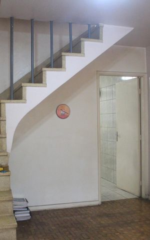 Casa à venda com 125m², 2 quartos e 2 vagasSala