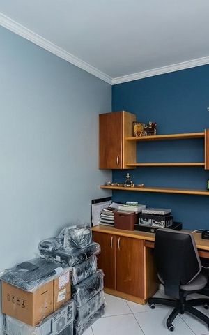 Casa à venda com 170m², 3 quartos e 3 vagas Casa à venda com 170m², 3 quartos e 3 vagasQuarto 1