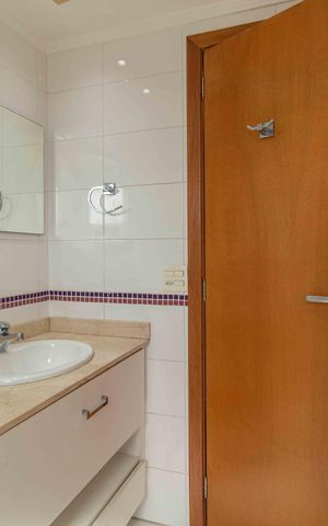 Apartamento para alugar com 227m², 4 quartos e 4 vagas Apartamento para alugar com 227m², 4 quartos e 4 vagasBanheiro da Suíte 3
