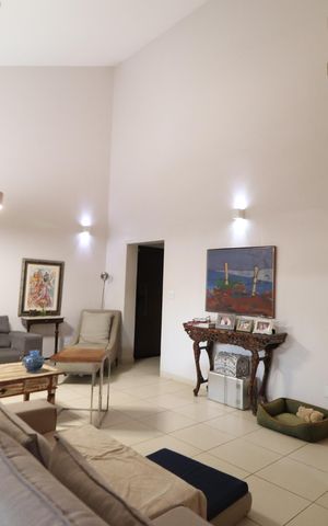 Casa para alugar com 250m², 4 quartos e 2 vagasSala