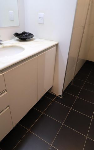 Casa para alugar com 250m², 4 quartos e 2 vagasBanheiro Social