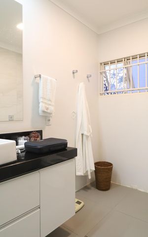 Casa para alugar com 250m², 4 quartos e 2 vagasBanheiro do Quarto 4
