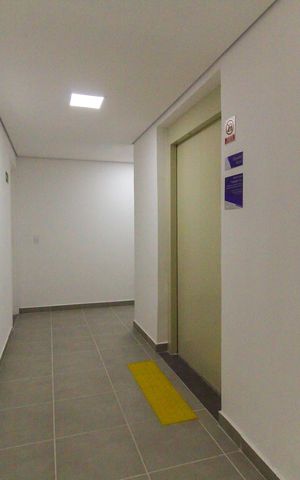 Apartamento à venda com 43m², 2 quartos e 1 vaga Apartamento à venda com 43m², 2 quartos e 1 vagaHall