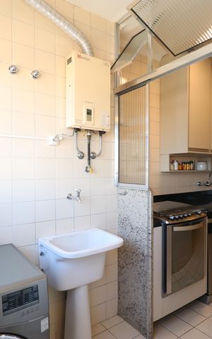 Apartamento à venda com 84m², 3 quartos e 2 vagasCozinha e Área de Serviço