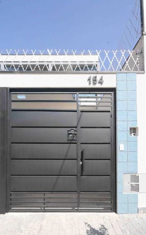 Casa à venda com 103m², 3 quartos e 2 vagas