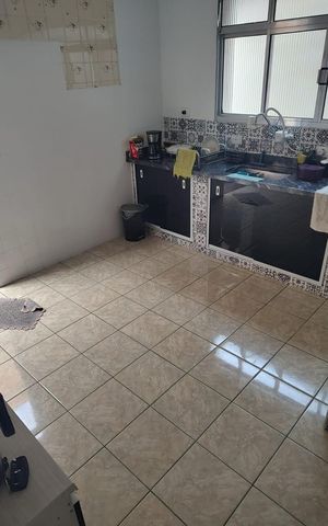 Casa à venda com 500m², 7 quartos e 6 vagas Casa à venda com 500m², 7 quartos e 6 vagasCozinha