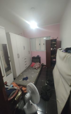 Casa à venda com 500m², 7 quartos e 6 vagas Casa à venda com 500m², 7 quartos e 6 vagasQuarto 6