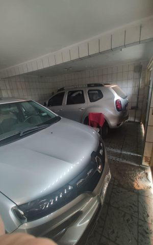 Casa à venda com 500m², 7 quartos e 6 vagas Casa à venda com 500m², 7 quartos e 6 vagasGaragem