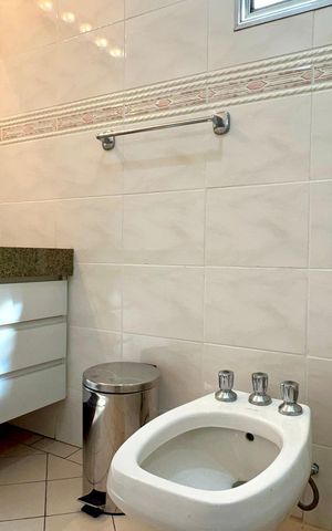 Apartamento à venda com 212m², 4 quartos e 3 vagas Apartamento à venda com 212m², 4 quartos e 3 vagasBanheiro da Suíte