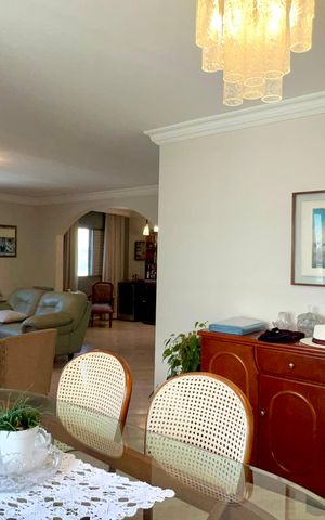 Apartamento à venda com 212m², 4 quartos e 3 vagas Apartamento à venda com 212m², 4 quartos e 3 vagasSala de Jantar