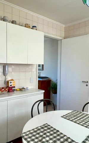 Apartamento à venda com 212m², 4 quartos e 3 vagas Apartamento à venda com 212m², 4 quartos e 3 vagasCopa