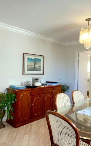 Apartamento à venda com 212m², 4 quartos e 3 vagas Apartamento à venda com 212m², 4 quartos e 3 vagasSala de Jantar