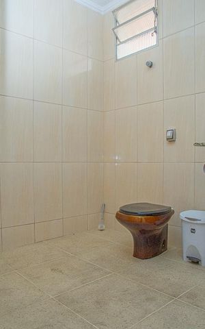 Casa para alugar com 252m², 6 quartos e 7 vagas Casa para alugar com 252m², 6 quartos e 7 vagasbanheiro 3