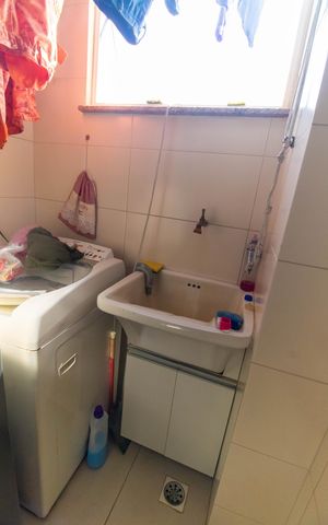 Apartamento à venda com 53m², 2 quartos e 1 vaga Apartamento à venda com 53m², 2 quartos e 1 vagaCozinha e Área de Serviço