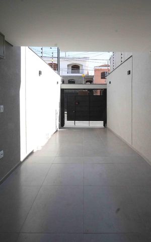 Casa para alugar com 128m², 3 quartos e 2 vagas Casa para alugar com 128m², 3 quartos e 2 vagasGaragem