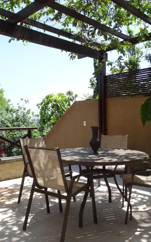 Casa à venda com 310m², 4 quartos e 1 vaga Casa à venda com 310m², 4 quartos e 1 vagaÁrea externa