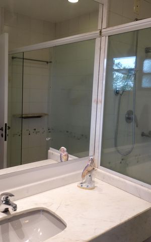 Casa à venda com 310m², 4 quartos e 1 vaga Casa à venda com 310m², 4 quartos e 1 vagaBanheiro