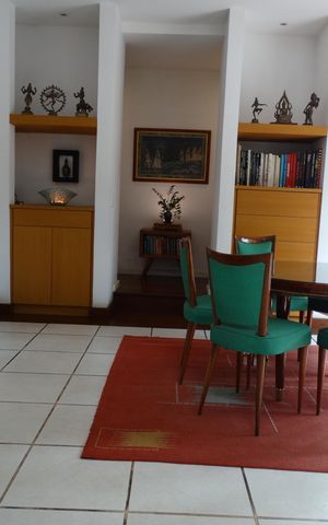 Casa à venda com 310m², 4 quartos e 1 vaga Casa à venda com 310m², 4 quartos e 1 vagaSala