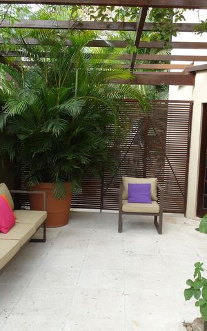 Casa à venda com 310m², 4 quartos e 1 vaga Casa à venda com 310m², 4 quartos e 1 vagaÁrea externa