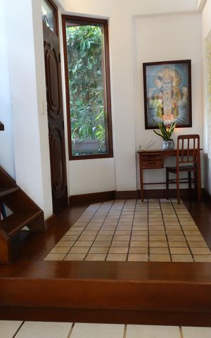 Casa à venda com 310m², 4 quartos e 1 vaga Casa à venda com 310m², 4 quartos e 1 vagaSala