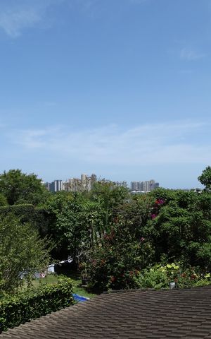 Casa à venda com 310m², 4 quartos e 1 vaga Casa à venda com 310m², 4 quartos e 1 vagaÁrea externa