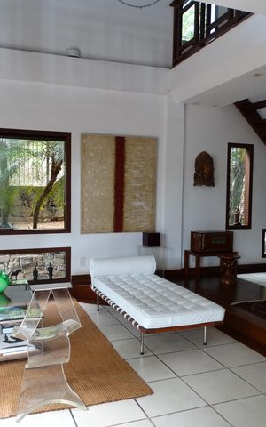 Casa à venda com 310m², 4 quartos e 1 vaga Casa à venda com 310m², 4 quartos e 1 vagaSala