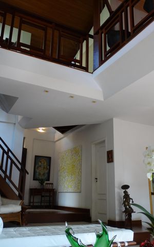 Casa à venda com 310m², 4 quartos e 1 vaga Casa à venda com 310m², 4 quartos e 1 vagaSala