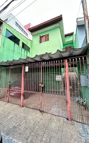 Casa à venda com 120m², 3 quartos e 2 vagasFachada