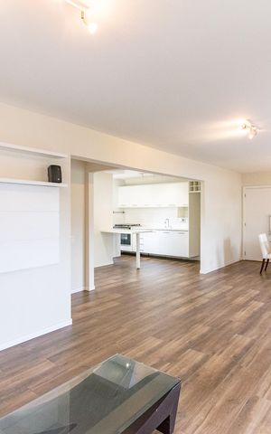 Apartamento à venda com 147m², 3 quartos e 3 vagas Apartamento à venda com 147m², 3 quartos e 3 vagasSala
