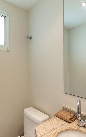 Apartamento à venda com 147m², 3 quartos e 3 vagas Apartamento à venda com 147m², 3 quartos e 3 vagasLavabo