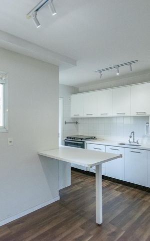 Apartamento à venda com 147m², 3 quartos e 3 vagas Apartamento à venda com 147m², 3 quartos e 3 vagasCozinha