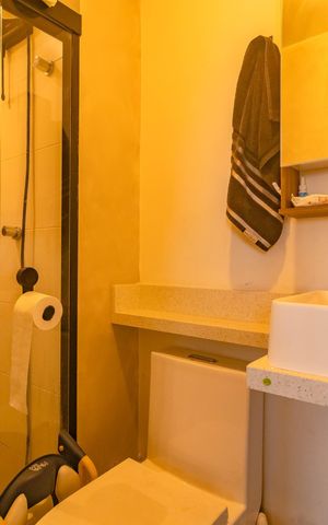 Apartamento à venda com 34m², 2 quartos e sem vagaBanheiro social