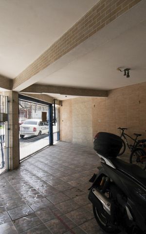 Casa à venda com 205m², 5 quartos e 3 vagas